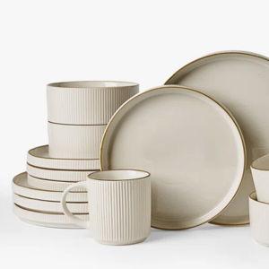Dinnerware Set