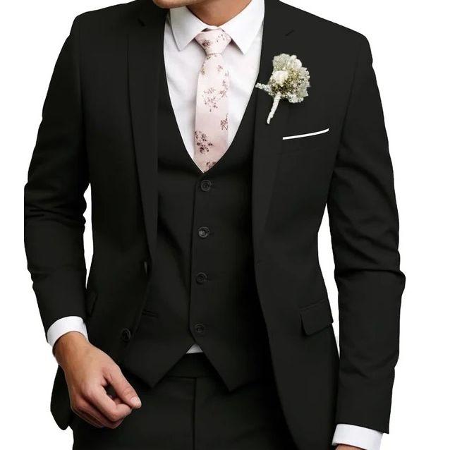 wedding attire inspiration & color scheme : Black