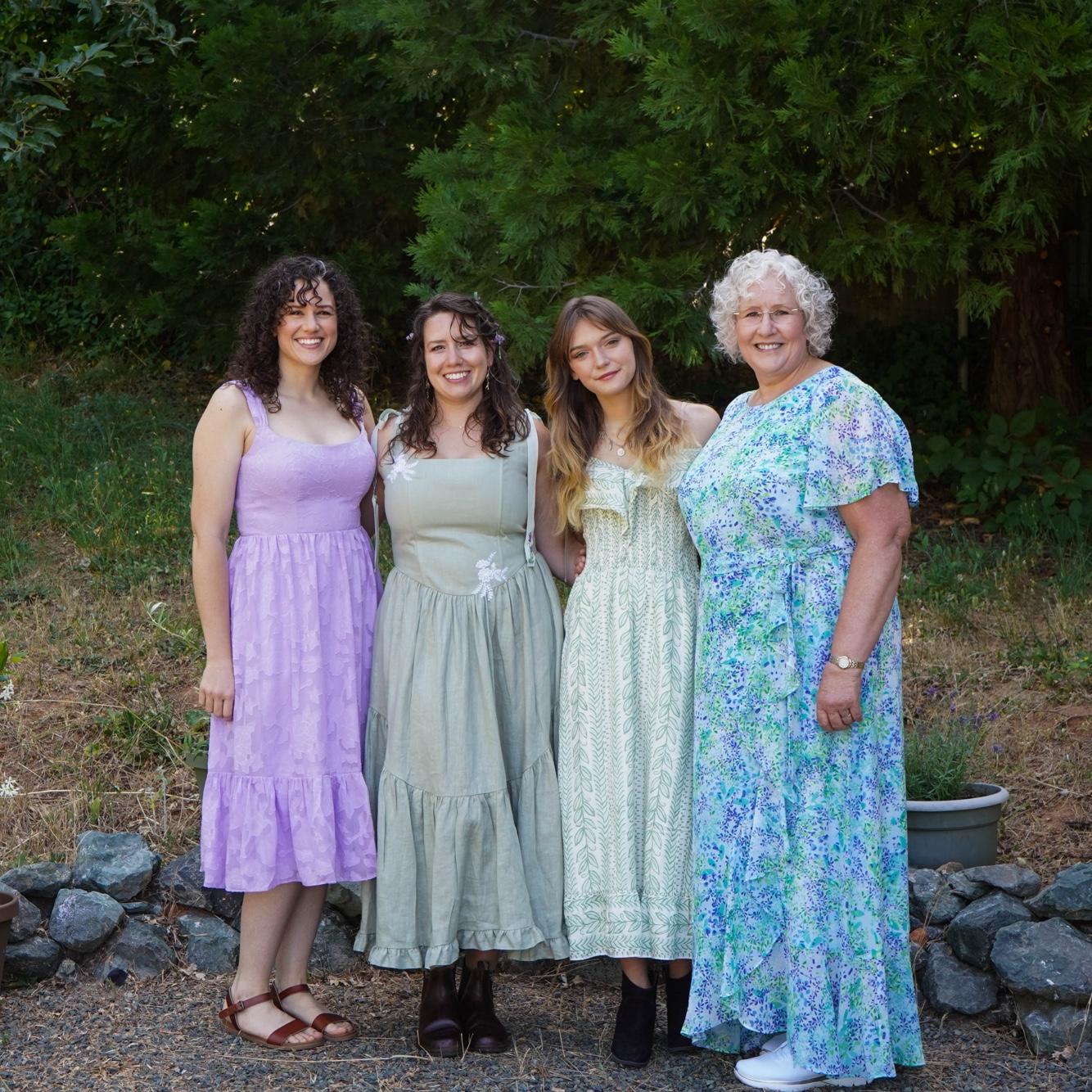 Julia with her sisters and Mom