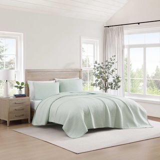 Ithaca 3-Piece Reversible Quilt Set