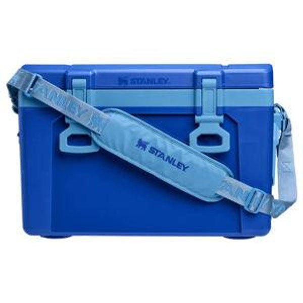 The Easy Carry Outdoor Cooler + Strap | 24 QT