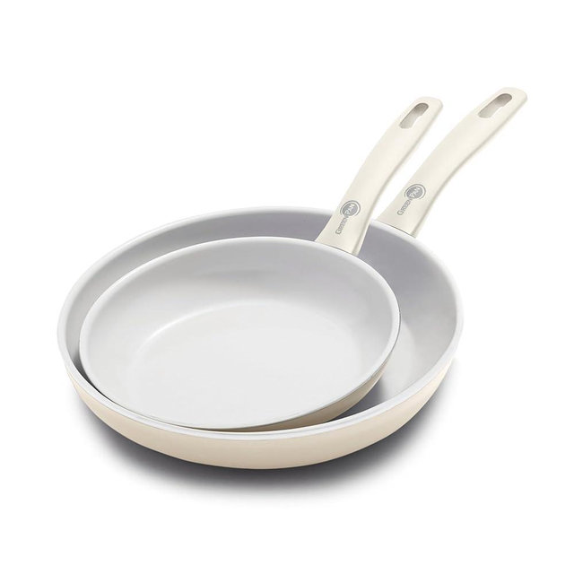GreenPan Dover 8” 10” 2 Piece Frying Pan Skillet Set, Non-Toxic PFAS-Free Ceramic Nonstick Coating, Sear Saute Fry Egg Omlete, Dishwasher & Oven Safe, Stay Cool Handle, Easy Pour Rims, Cream White