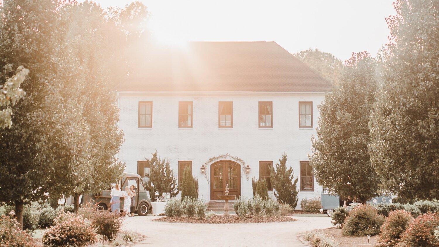 The Wedding Website of Anna Leone and Mitchell Valenza