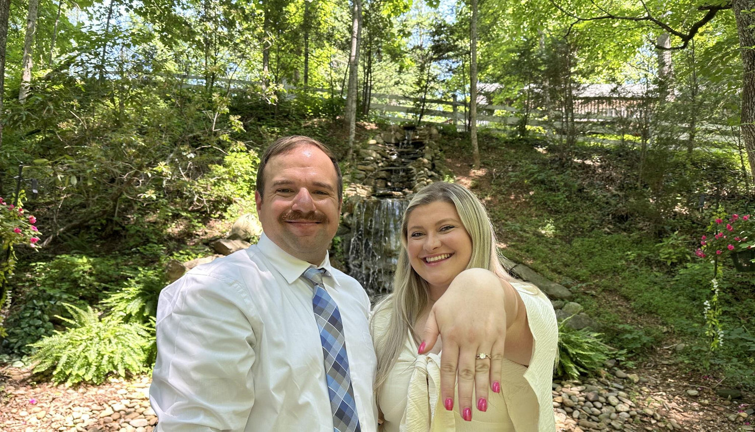 The Wedding Website of Allie Jackson and Thomas Burton