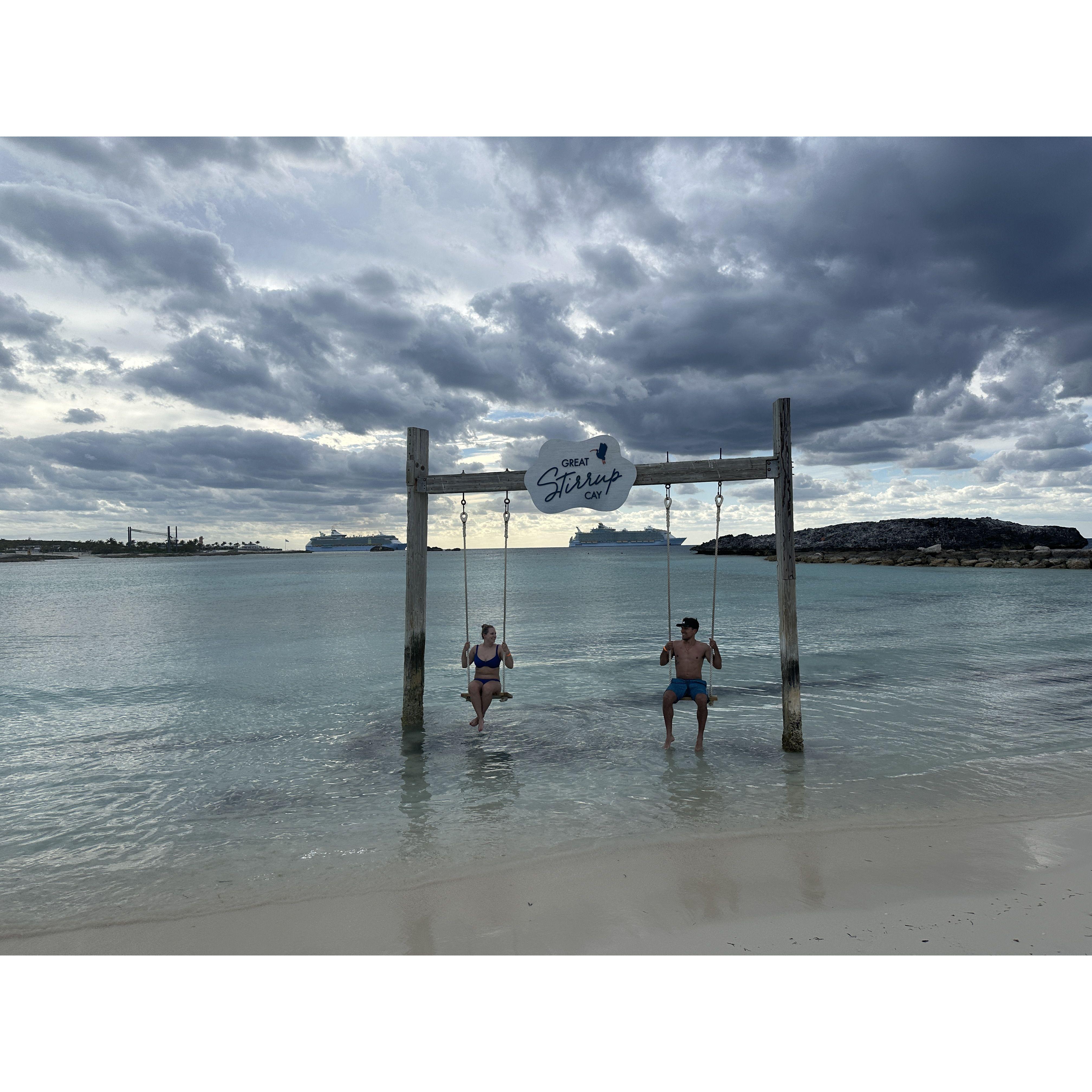 The closest we got to a decent picture on these swings in the Bahamas on our last stop of the cruise 😂 😂