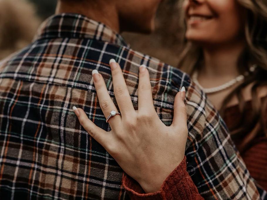 The Wedding Website of Alexis Thomas and Austin McDonald