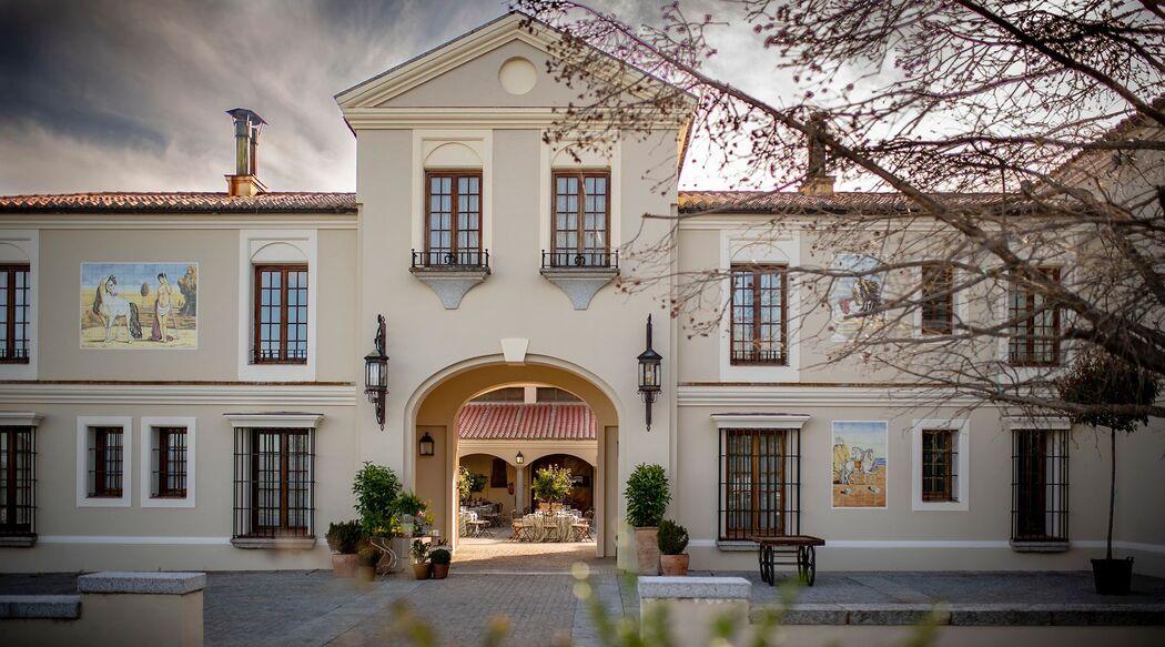 The Wedding Website of Marta González de la Flor and Bobby Fletcher