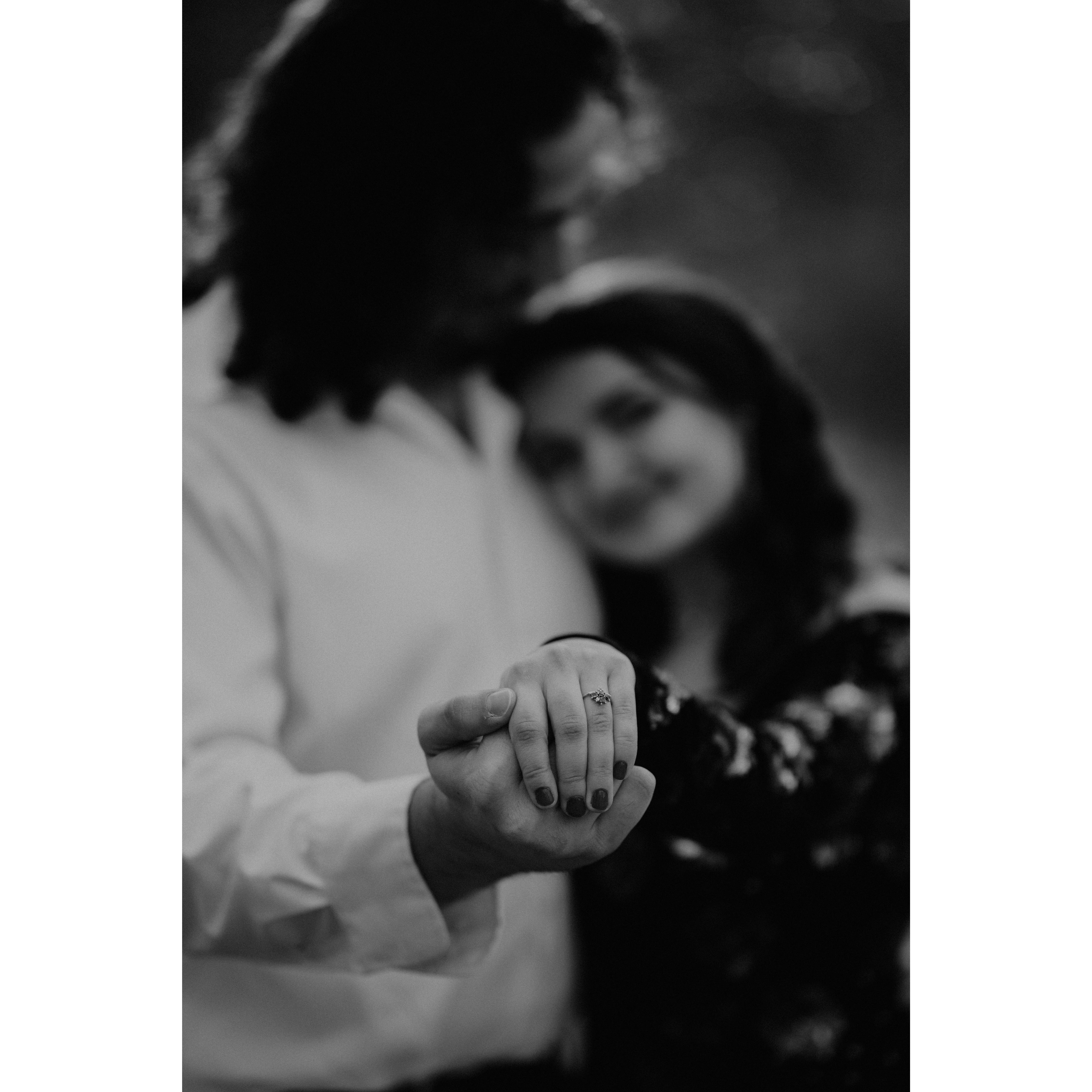 Look at that ring!!