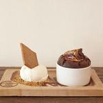 Hot Cakes - Molten Chocolate Cakery