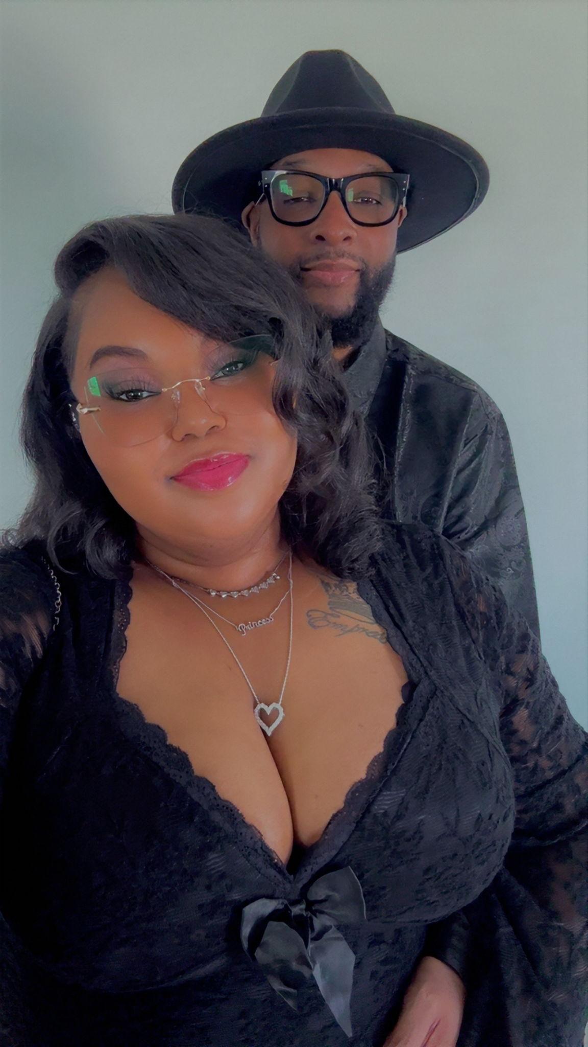 The Wedding Website of Mariah Cooper and David White