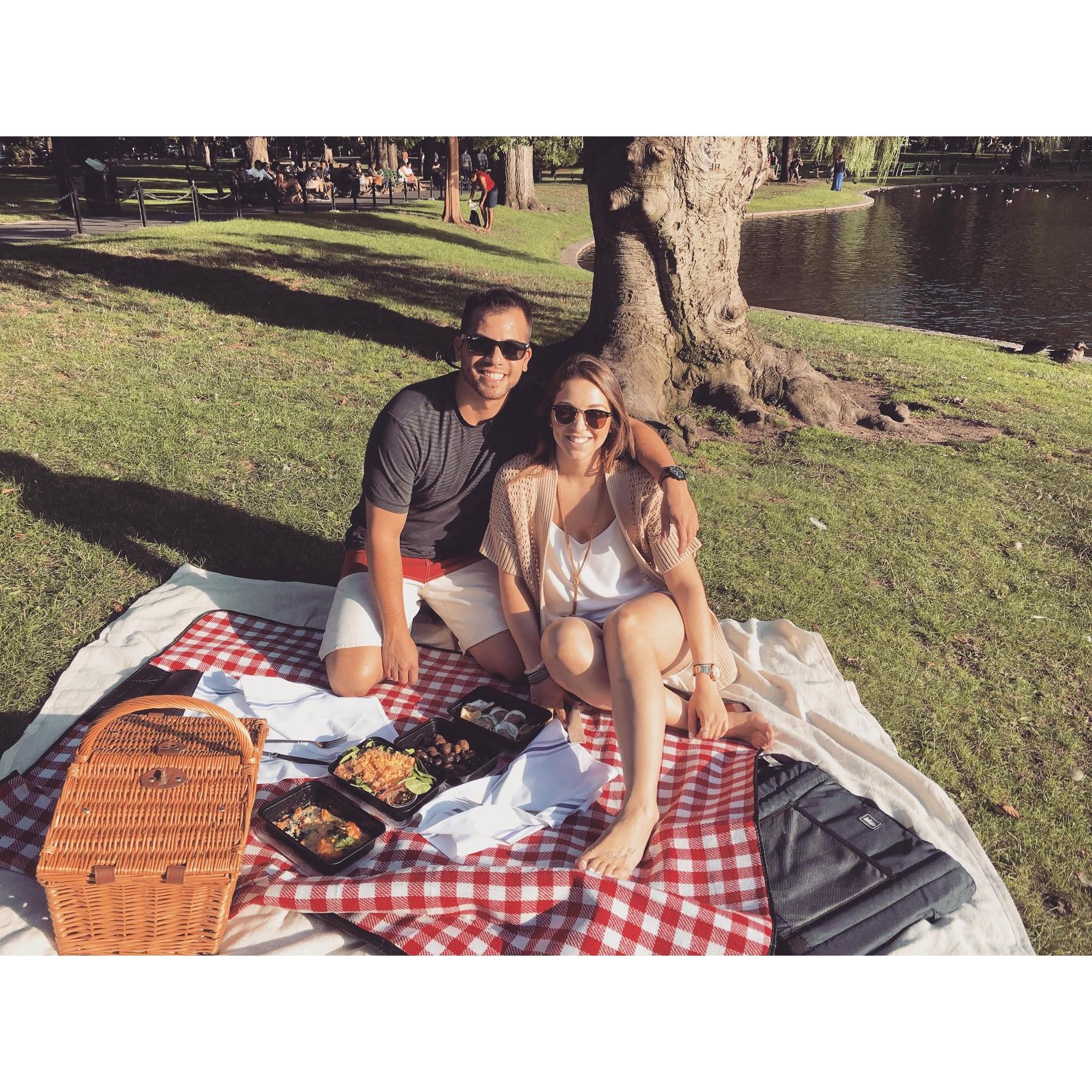 We're suckers for Boston's warm summery days, so surprise picnics are definitely in order.