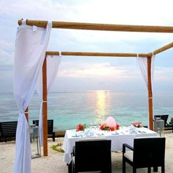 Honeymoon- Private Beach Dinner