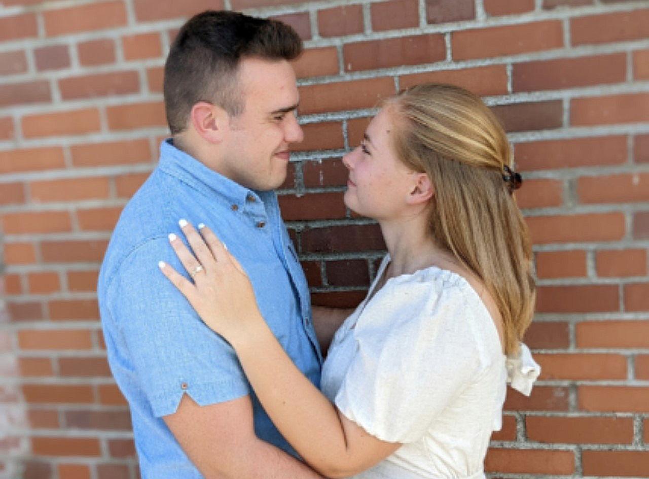 The Wedding Website of Breanna McCombs and Grant Hayden