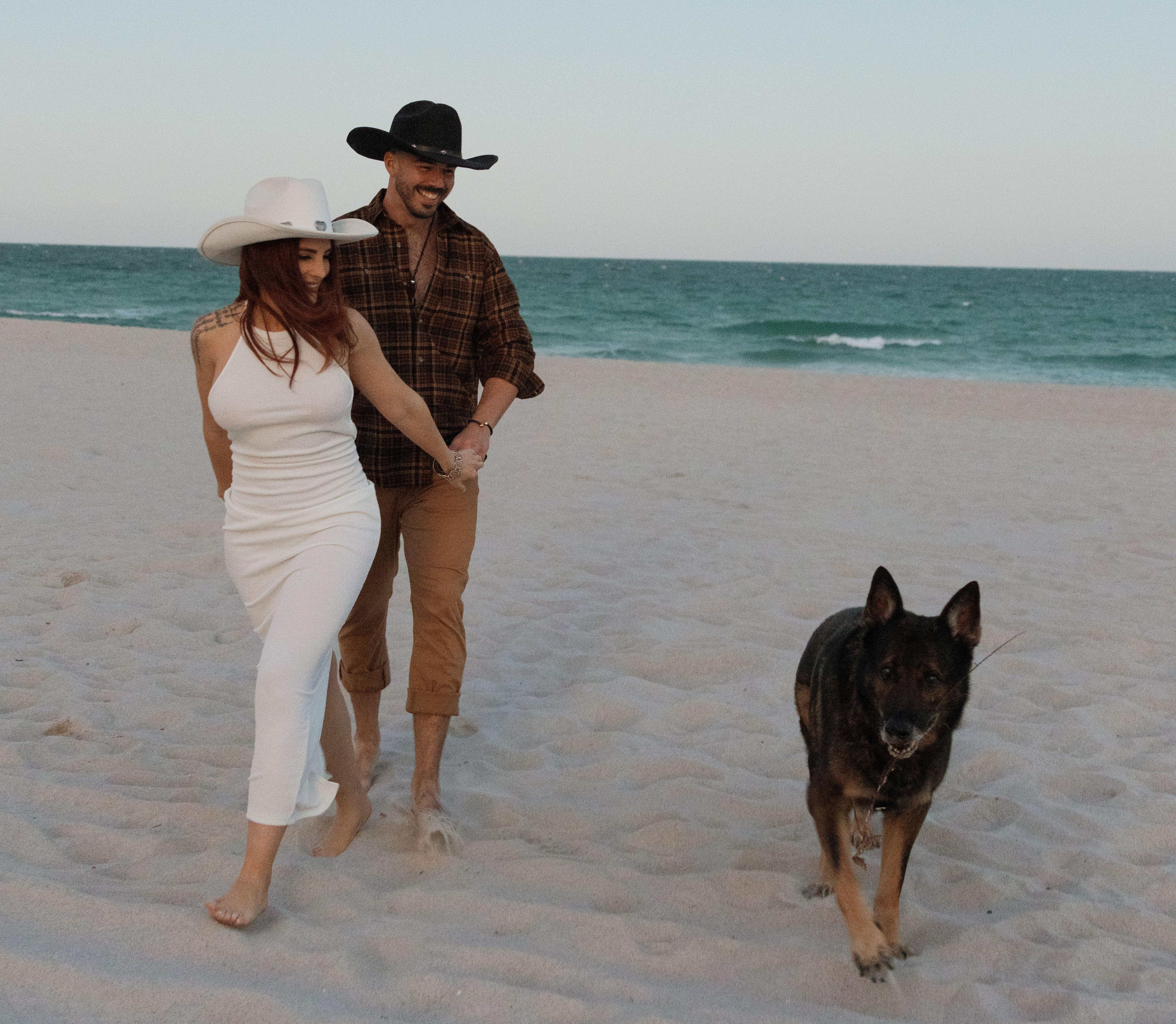 The Wedding Website of Linnette Gonzalez and Tyler Ridgeway