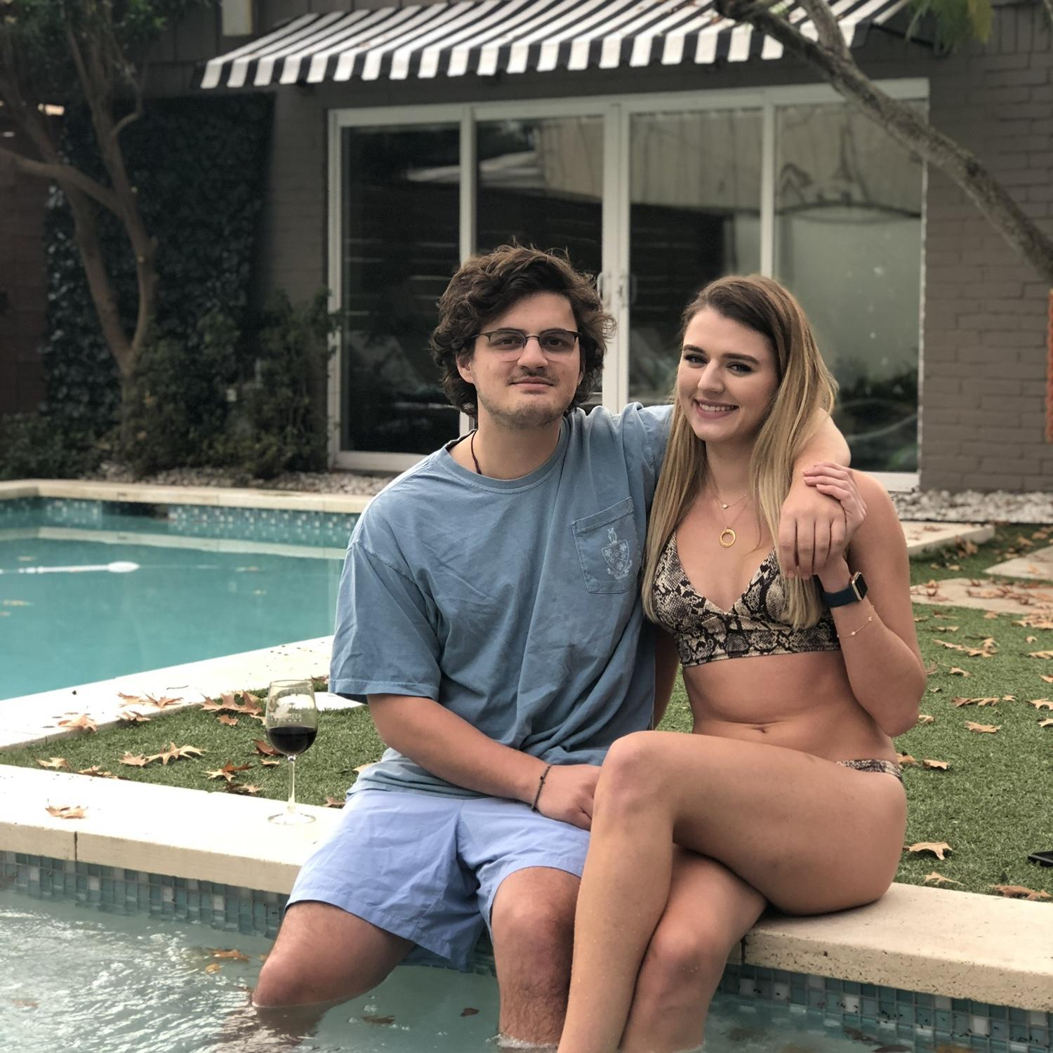 December 30, 2017
Andrew spent a week in Houston for our first holiday season & New Year’s Eve together.