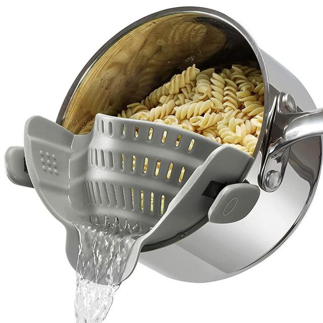 Clip on Pasta Strainer for Pots Silicone Food Strainer Hands-free Drainer Kitchen Gadgets, Heat Resistant for Pasta Spaghetti Meat Fits Pots Pans Bowls, Gray