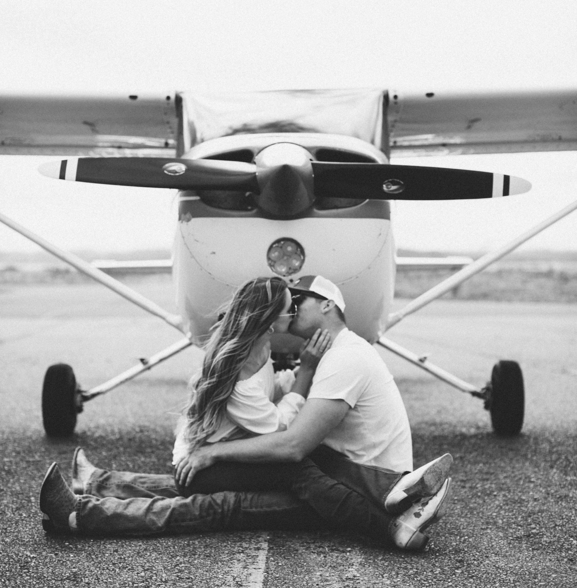 The Wedding Website of Elizabeth Jacobs and Chase Brodt