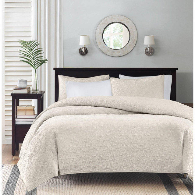 Ivory Vancouver Coverlet Set Full/Queen 3pc