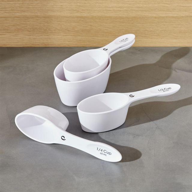 Set of 4 Magnetic Oval Measuring Cups