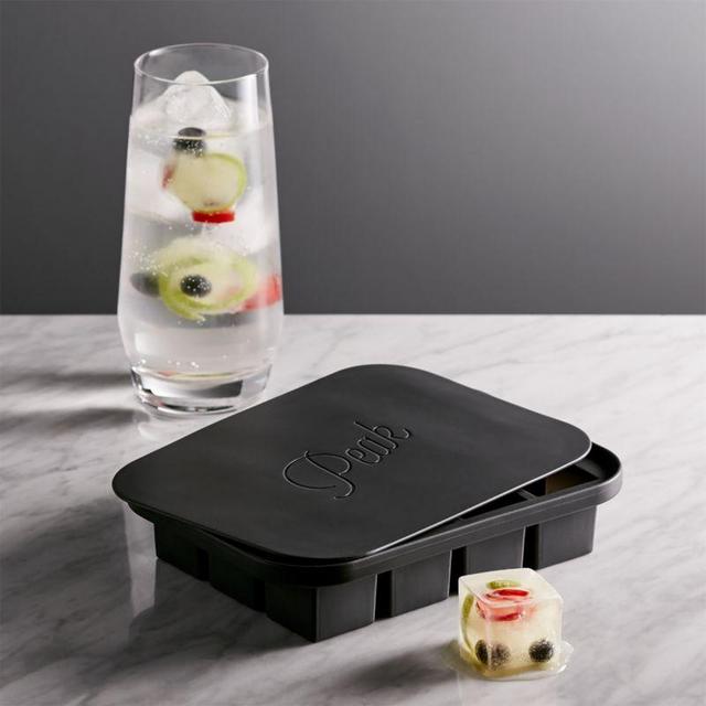 Crate & Barrel - Peak Ice Everyday Ice Tray