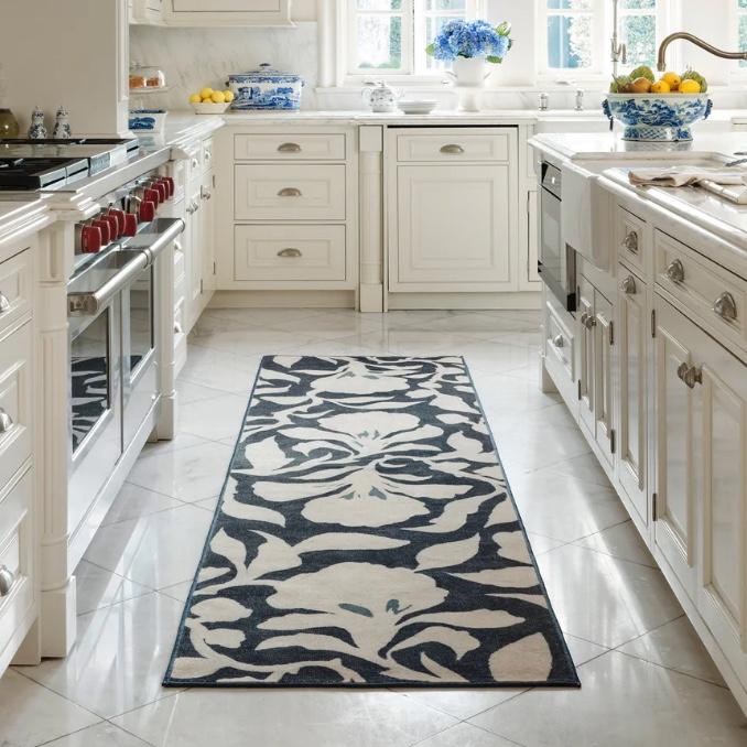 Flora Ink Blue & Ivory Hallway Rug (2.5x10) | Ruggable