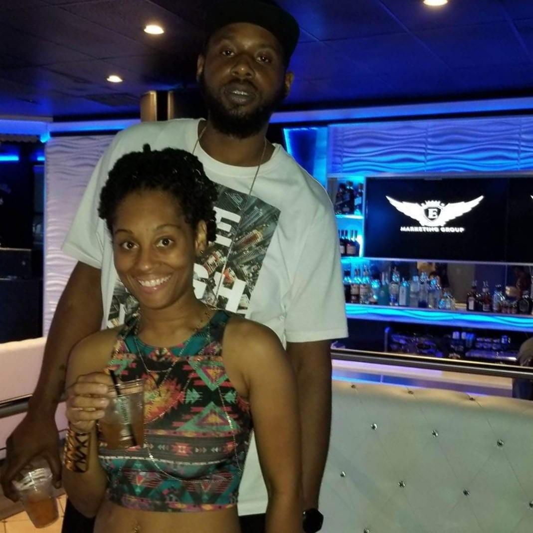 Night Out: On a rare weekend day off, Tony and I met up with his good friend, Romio & his girlfriend, for a double date. Great music, great vibes!