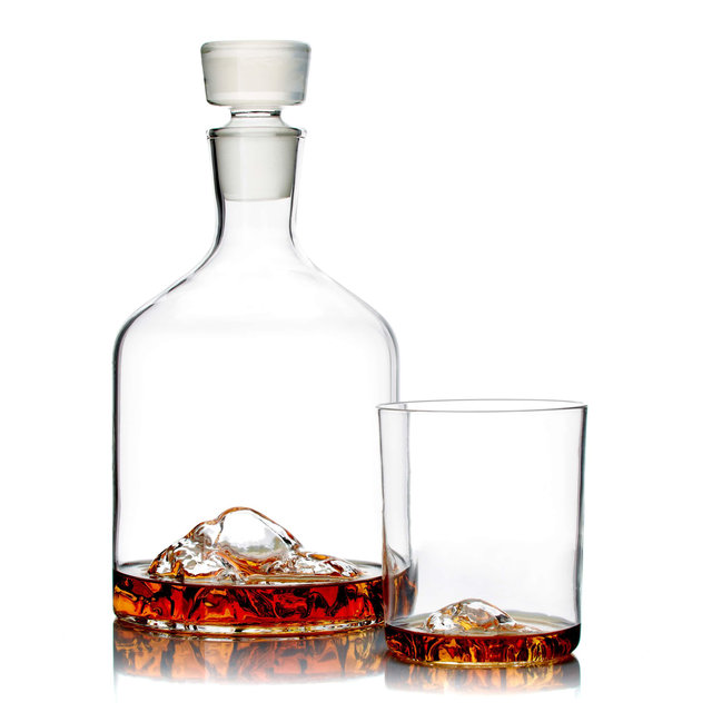 Mountain Decanter + American Mountain Set of 4 Whiskey Glasses in Clear