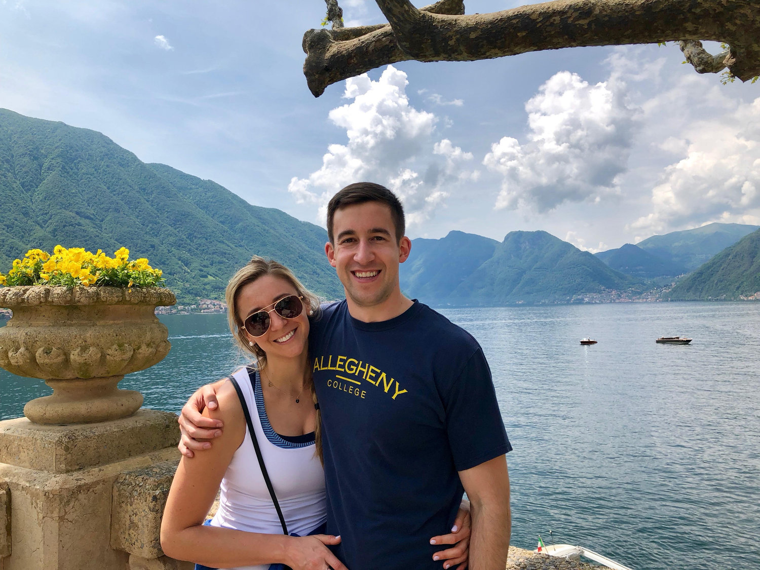 The Wedding Website of Jeff Fleming and Ari Donahue