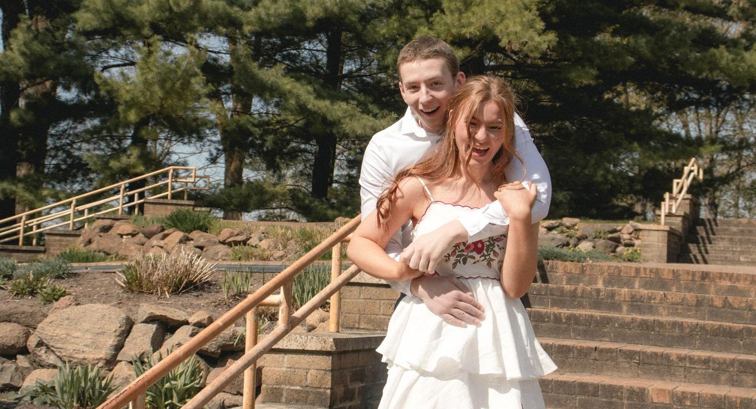 The Wedding Website of Elizabeth Peterson and Matthew Hawkins