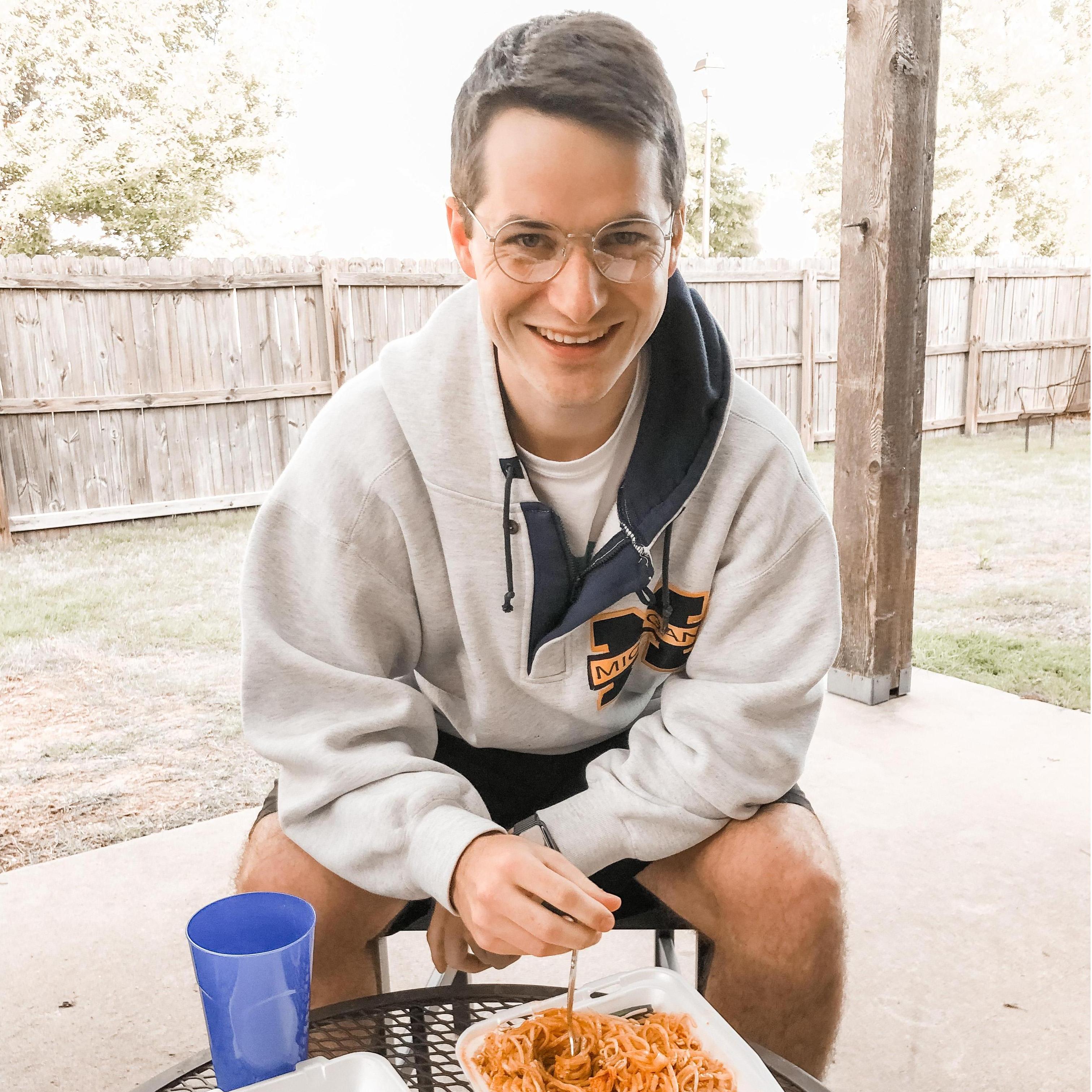 Unfortunately, this is the first time that Tori realized she would have to eat Thai food alone... Carter couldn't handle the spice.