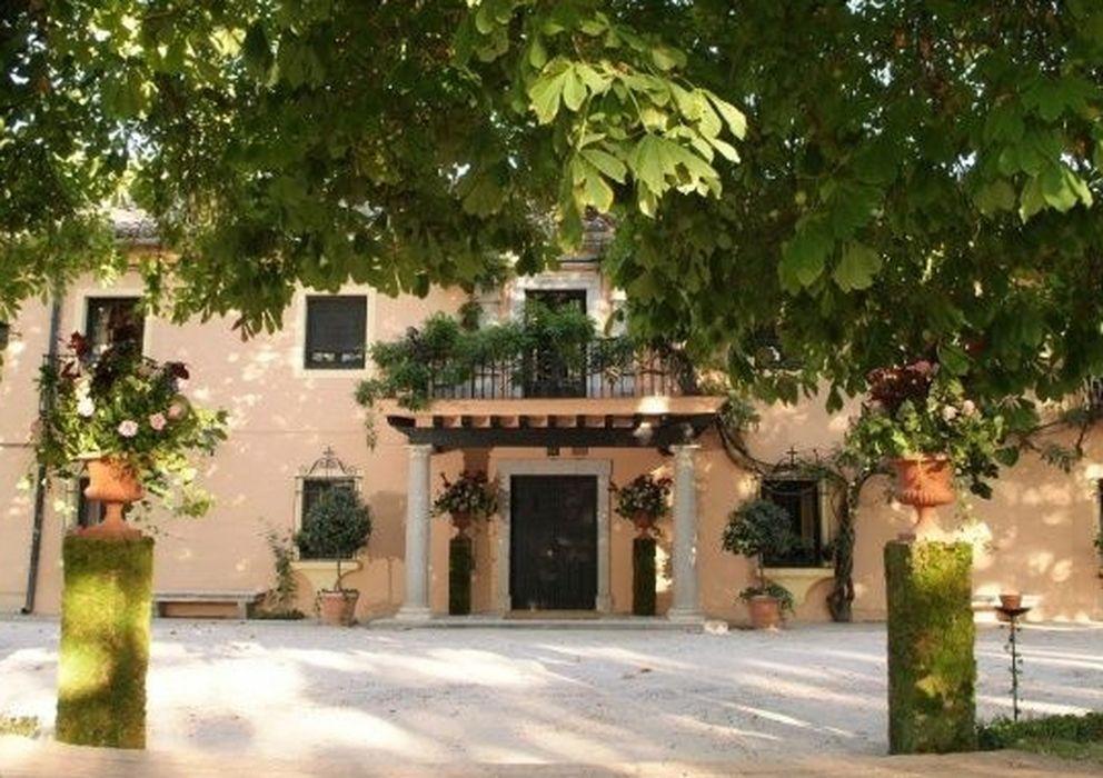 The Wedding Website of Cameron Chang and Laura Pedrouzo