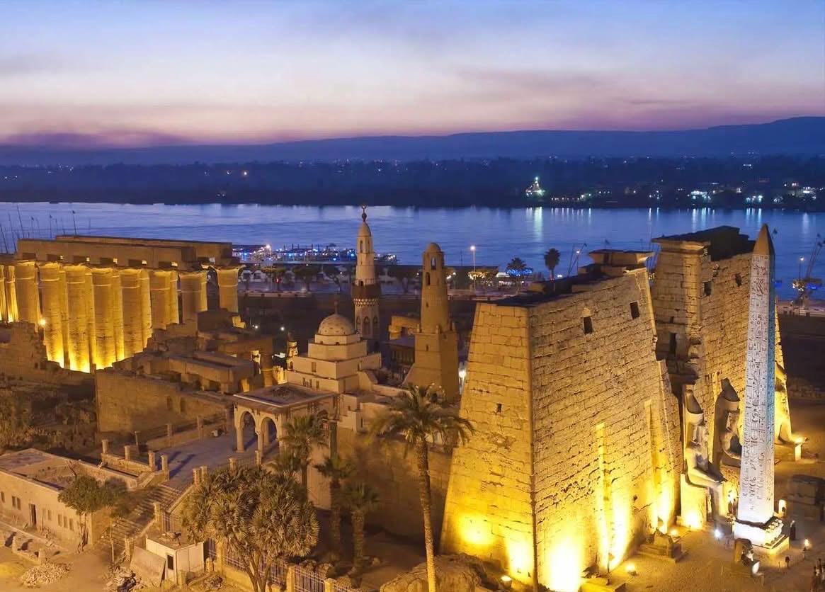 The Wedding Website of Geneviève Robitaille and Ahmed Ramadan