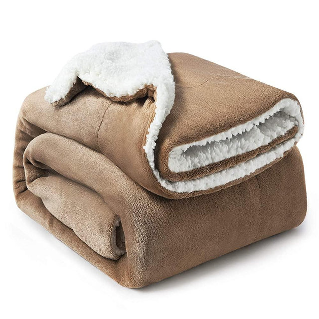 Bedsure Sherpa Fleece Throw Blanket for Couch - Camel Thick Fuzzy Warm Soft Blankets and Throws for Sofa, 50x60 Inches