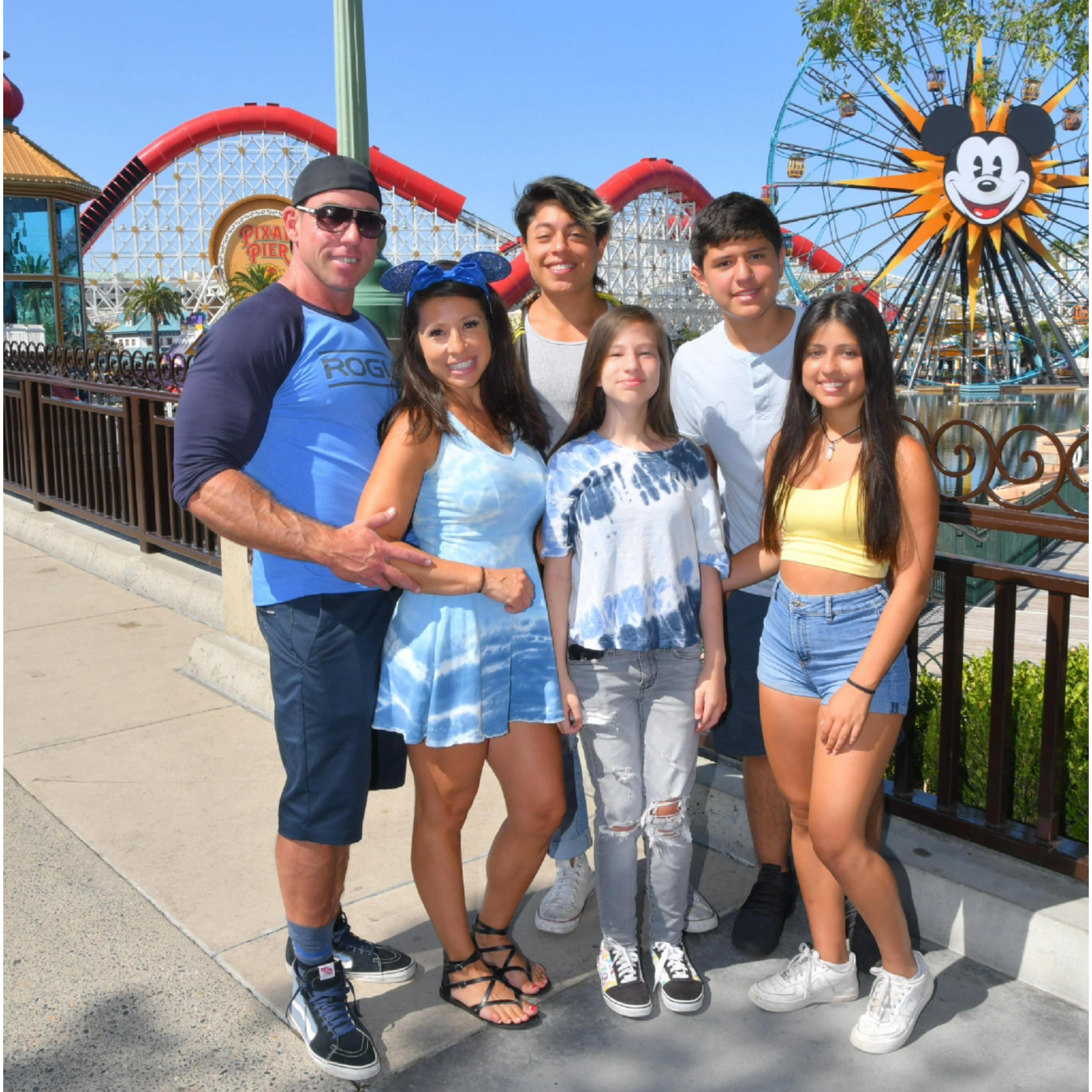 DISNEYLAND WITH THE KIDDOS!!