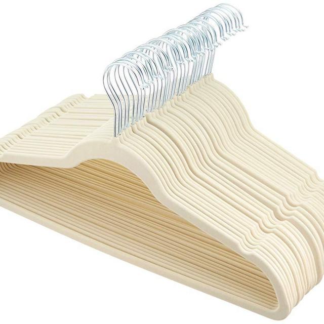 AmazonBasics Velvet Suit Clothes Hangers, 30-Pack, Ivory