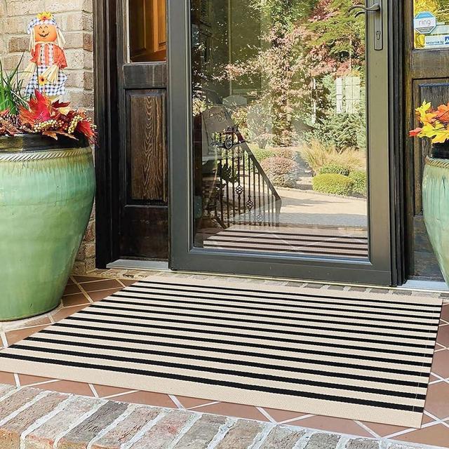 KOZYFLY Black and White Striped Porch Rug 27.5x43 Inches Area Rug Washable Outdoor Doormat Front Door Mat Cotton Striped Indoor Outdoor Rug for Front Door Kitchen Entryway Patio Porch