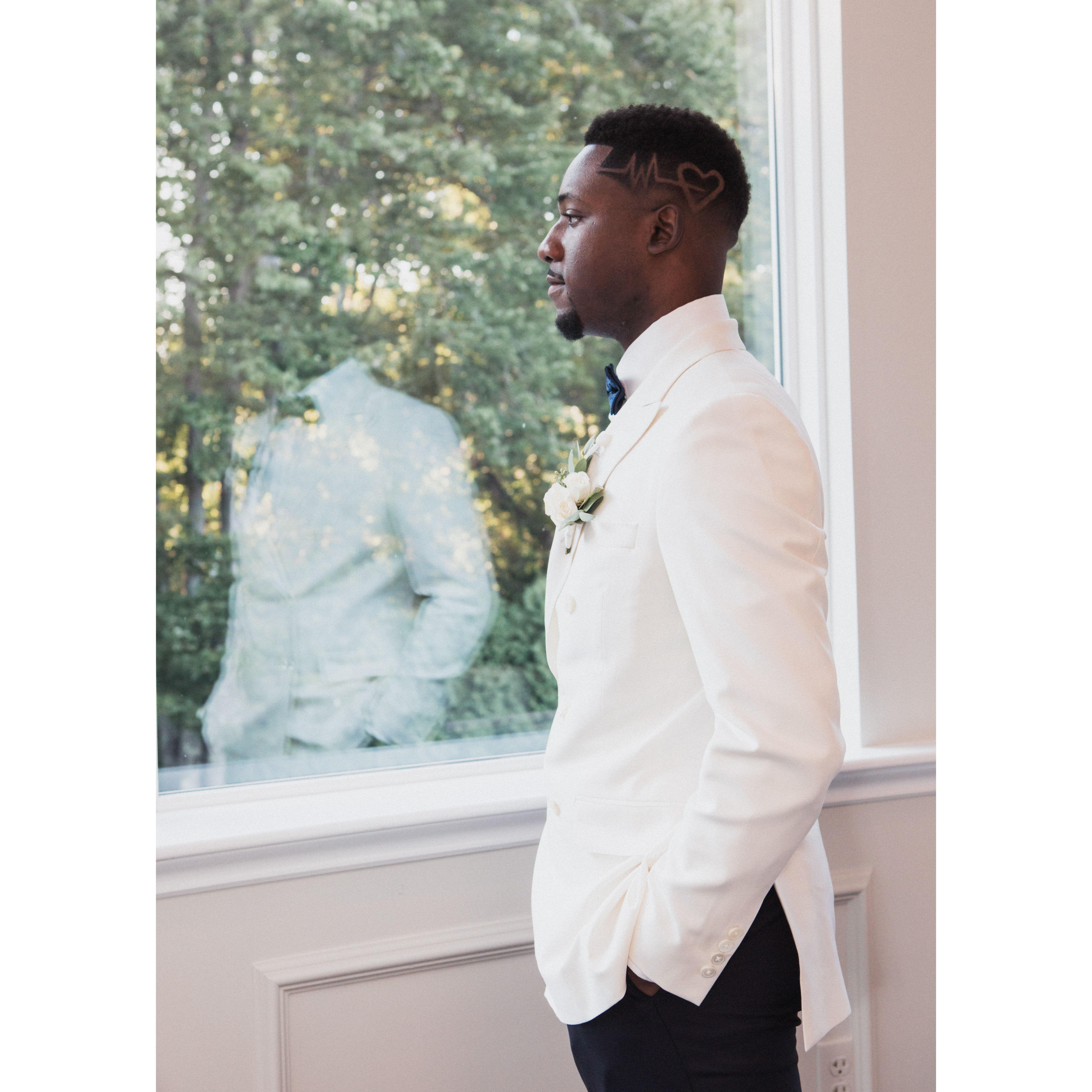 Groom waiting for the procession