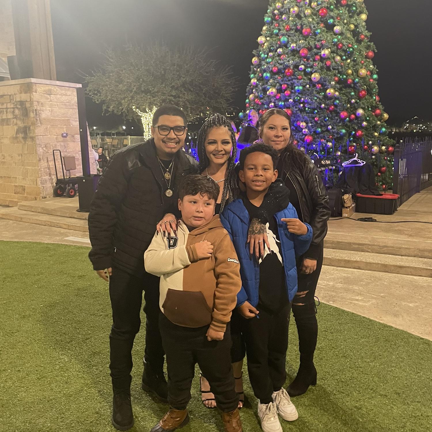 Our Nephews Josiah & Jayce with our sis Lyn was there to celebrate our engagement 💜