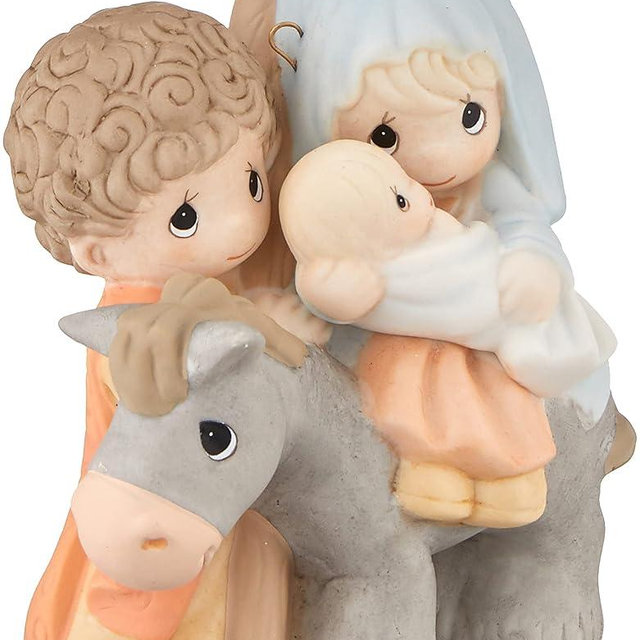 Precious Moments, Christmas Gifts, “Peace On Earth”, Porcelain Ornament, #161067