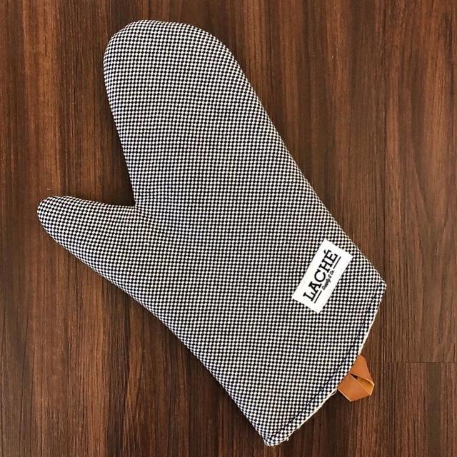 Laché Supply & Co. + Cast Iron Chef Chronicles Woven Oven Mitt