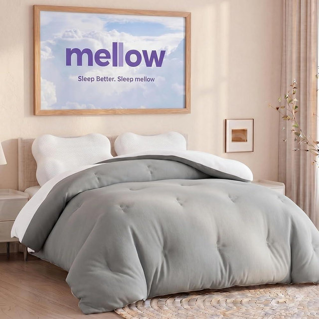 Mellow Marshmellow Comforter – Extra Fluffy Double-Stuffed Down Alternative Duvet Insert, All-Season Temperature Balancing, Oeko-TEX Fabric, Box Stitch, Machine Washable (Gray, King/Cali King)