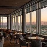 Peaks Lounge