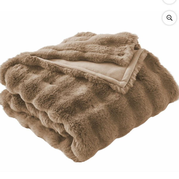 Better Homes & Gardens Brown Texture Faux Fur Throw, 50" x 72, Brown Texture