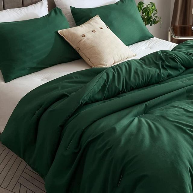 ROSGONIA Emerald Green Comforter Set King- 3pcs (1 Comforter & 2 Pillowcases) Solid Dark Green King Comforter Set for Women and Men- Reversible Soft Warm Microfiber Comforter for All Season