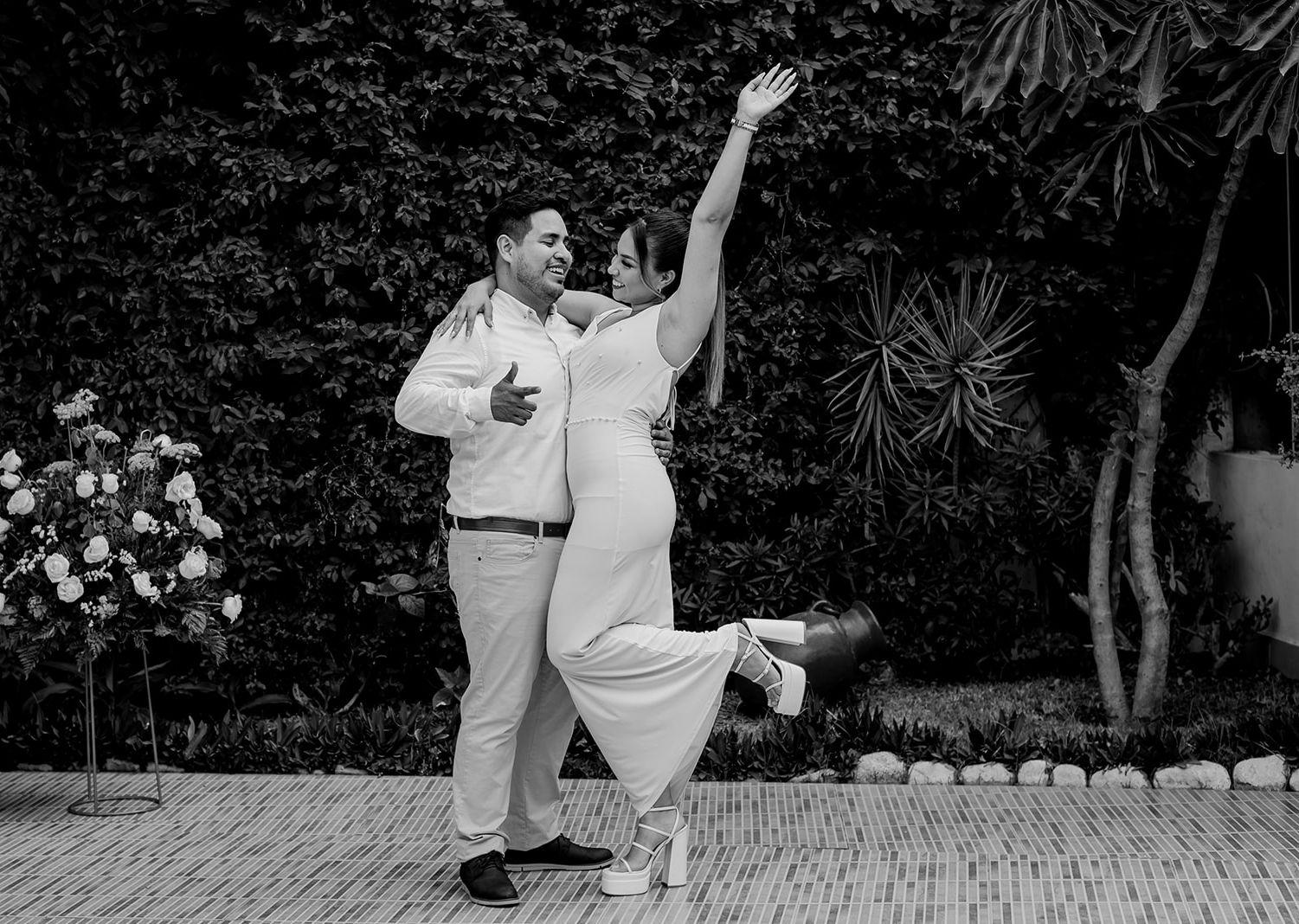 The Wedding Website of Casandra Mazuelos and Ismael Lou