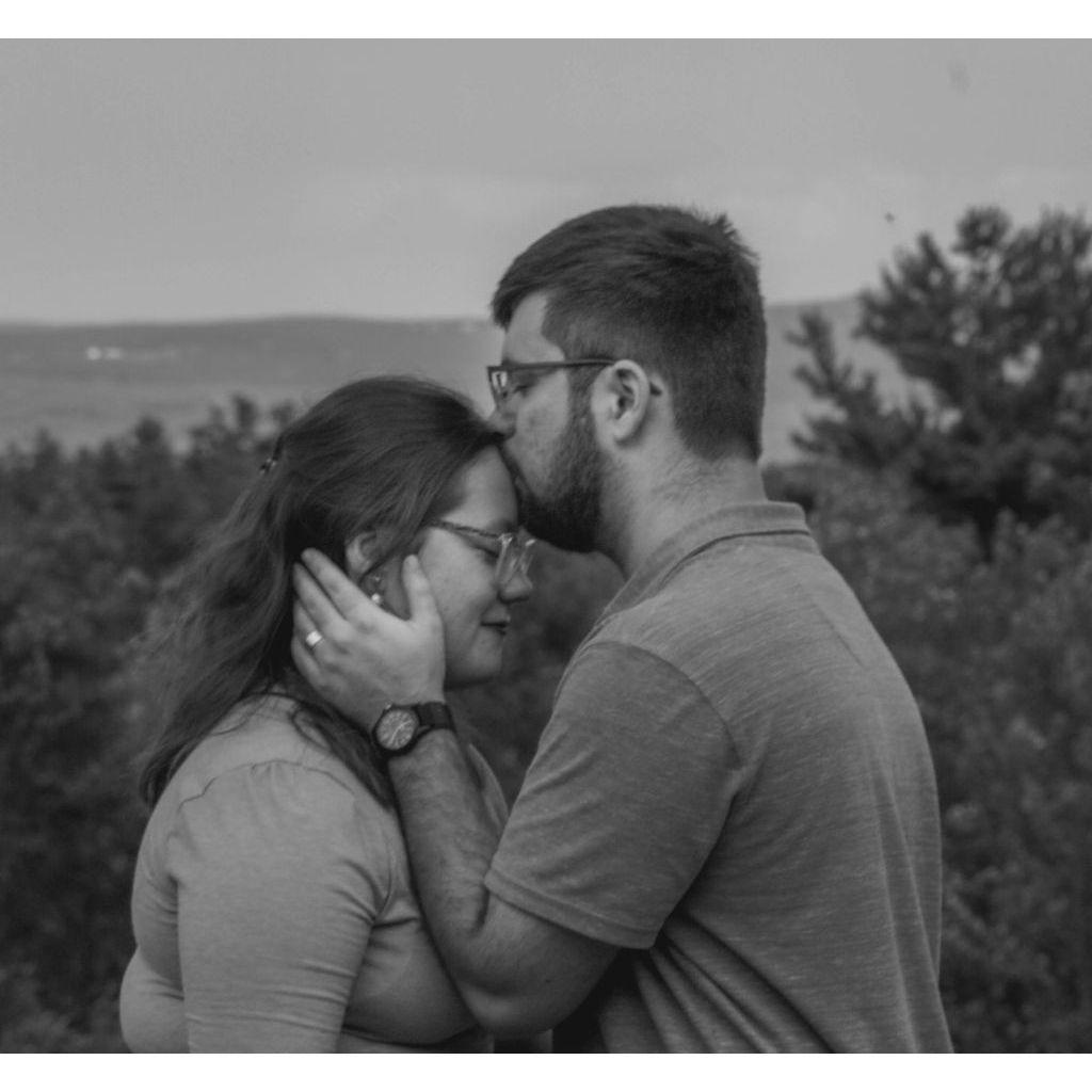 Engagement shoot on Crotched Mountain (Cooper Redmond/Antrim Photography)