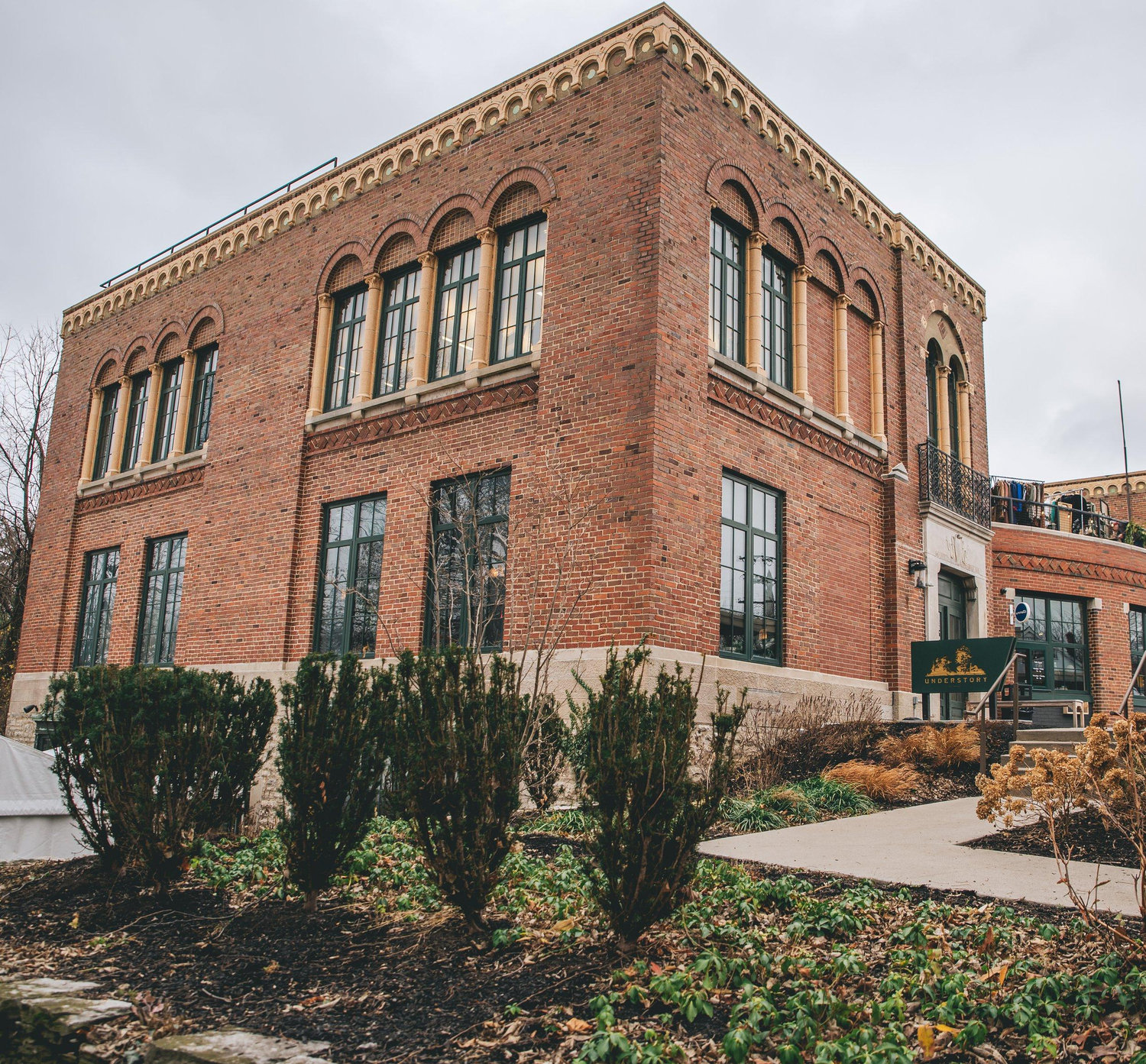 The Wedding Website of Kelly Kiener and Walter Ezell