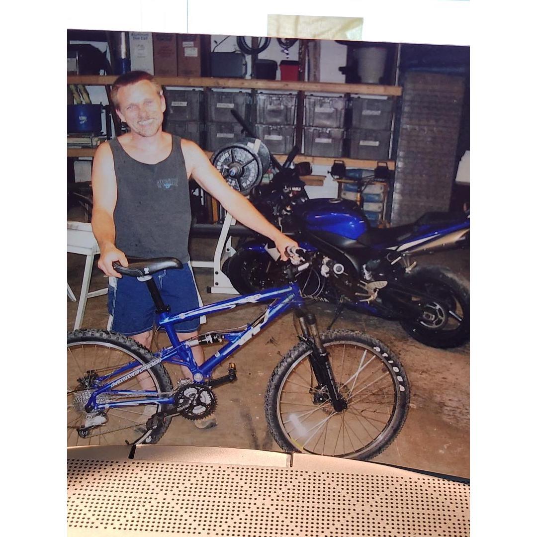The one and only Ravishing Roscoe. Biking extraordinaire, custom building expert, and great friend to us. He is single ladies!