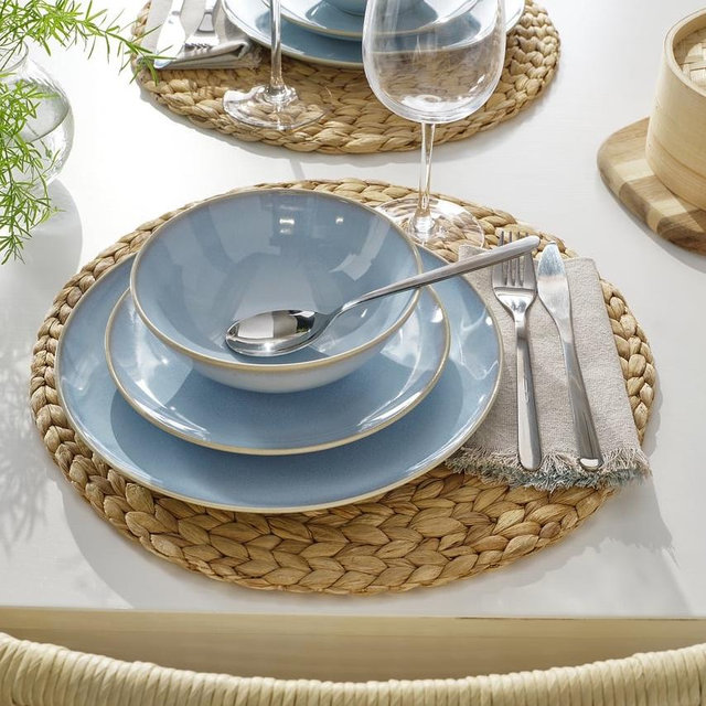 FÄRGKLAR 18-piece dinnerware set - light blue