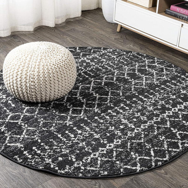 JONATHAN Y Boho Vintage Diamond Black/Ivory Round Area Rug 6 ft, Moroccan Hype for Living Room, Bedroom, Kitchen, Office, Easy-Cleaning, High Traffic, Pet-Friendly, Non-Shedding (MOH101D-6R)